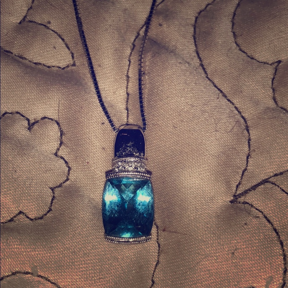 White Gold Necklace, Blue Topaz with diamonds.